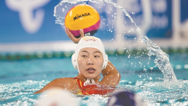 中國女子水球隊兩連勝 隊長張婧兩場貢獻12分